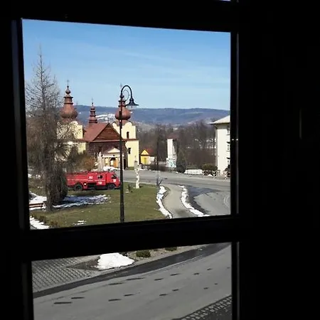 Gosciniec Dworski W Ropie - Goscinne Ropa