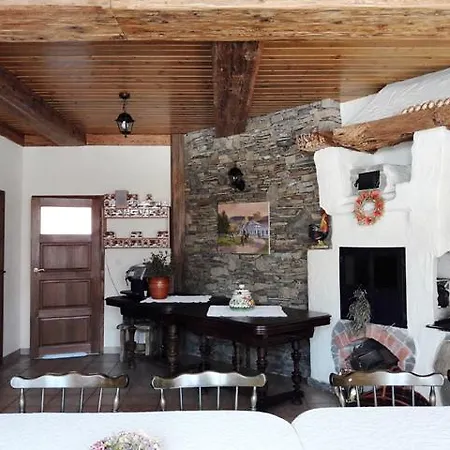 Gosciniec Dworski W Ropie - Goscinne ホリデーパーク 3*