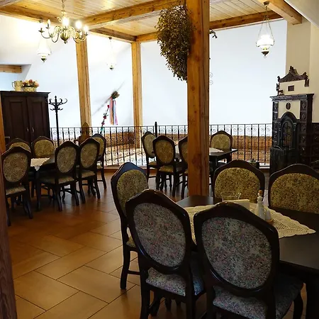 Gosciniec Dworski W Ropie - Goscinne Feriepark