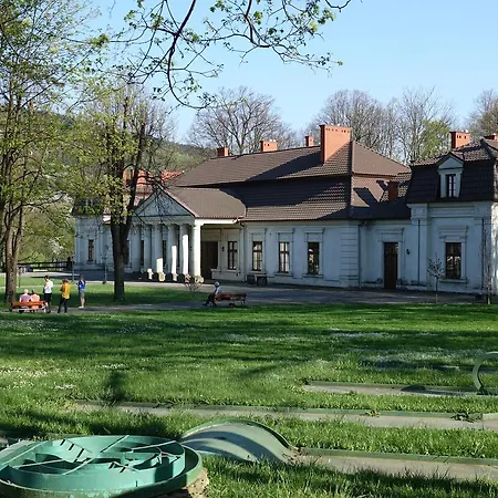 Gosciniec Dworski W Ropie - Goscinne