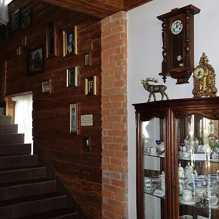 ホリデーパーク Gosciniec Dworski W Ropie - Goscinne 3*