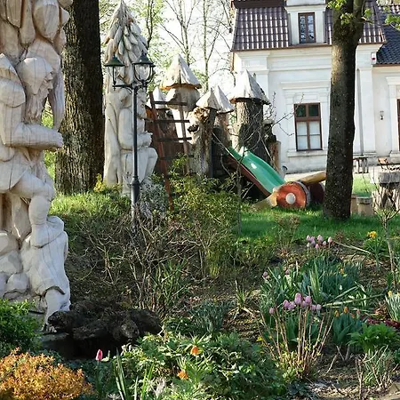 Gosciniec Dworski W Ropie - Goscinne