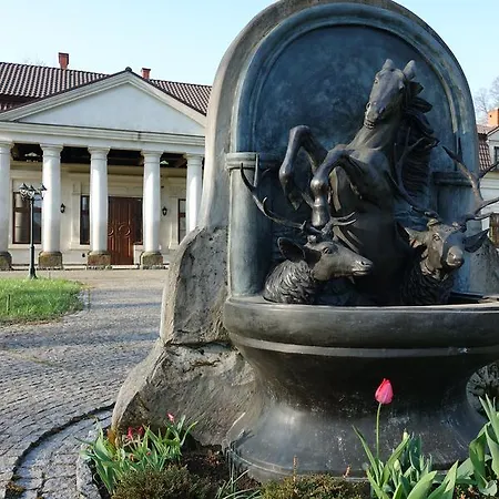 Gosciniec Dworski W Ropie - Goscinne Feriepark