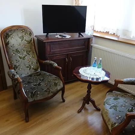 ホリデーパーク Gosciniec Dworski W Ropie - Goscinne