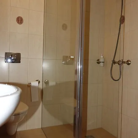 Gosciniec Dworski W Ropie - Goscinne Feriepark