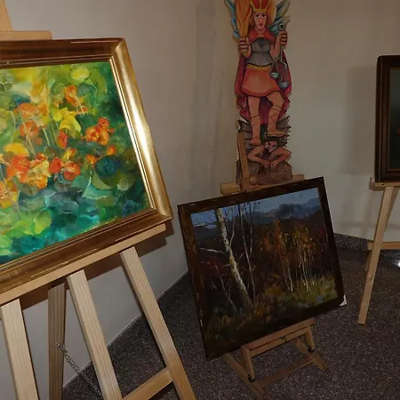 Gosciniec Dworski W Ropie - Goscinne 3* Ropa