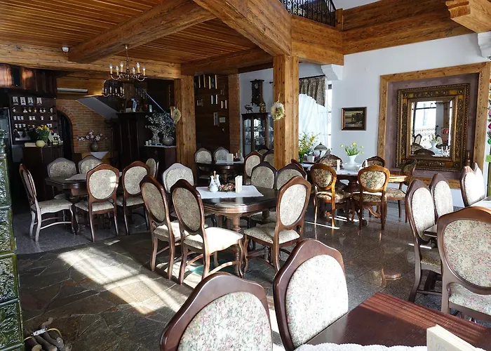 Gosciniec Dworski W Ropie - Goscinne