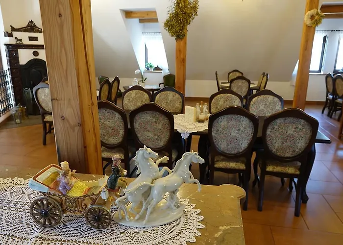 Vakantiepark Gosciniec Dworski W Ropie - Goscinne