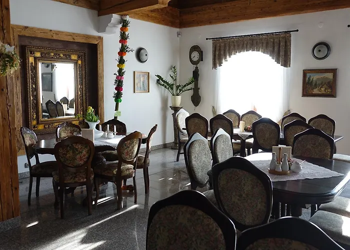 Vakantiepark Gosciniec Dworski W Ropie - Goscinne