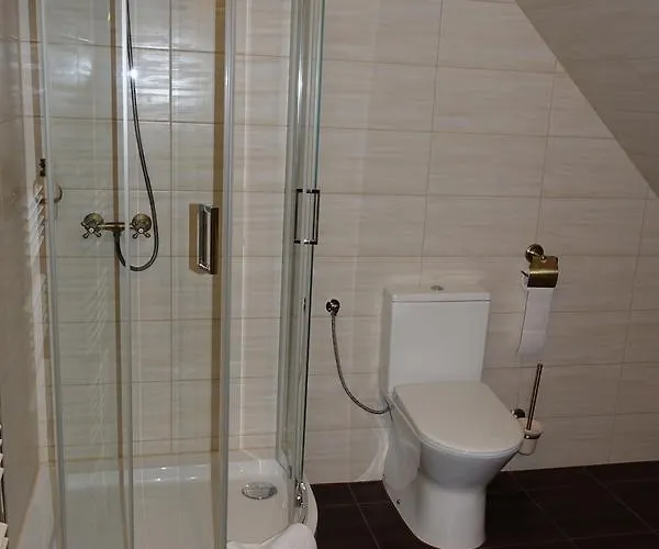 Vakantiepark Gosciniec Dworski W Ropie - Goscinne